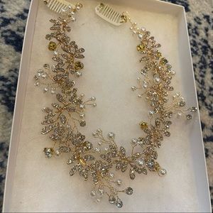 Elegant Gold and Silver Floral Hair Accessory